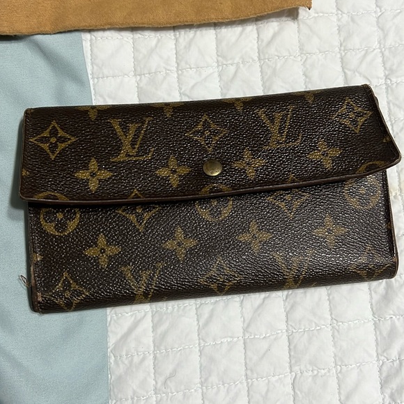 Louis Vuitton Handbags - AUTHENTIC VINTAGE LV WALLET